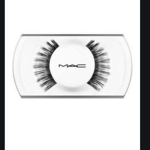 mac false lashes 6 Lash in 1 pair nwt